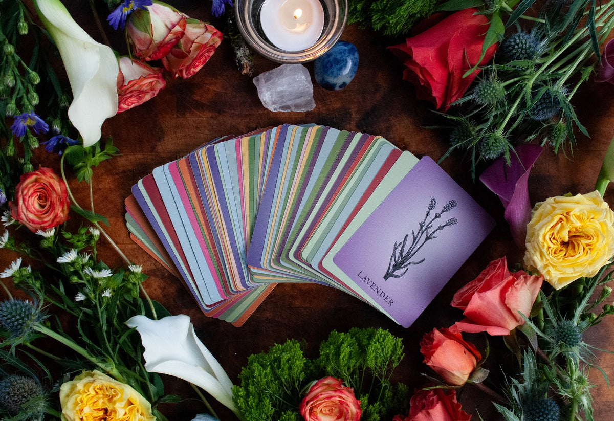 Magic Flowers Oracle Deck - A Botanical Guide to Wisdom & Whispers