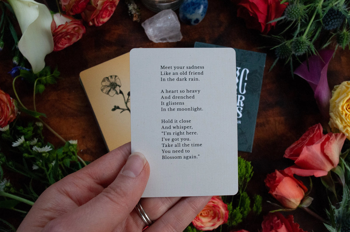 Magic Flowers Oracle Deck - A Botanical Guide to Wisdom & Whispers