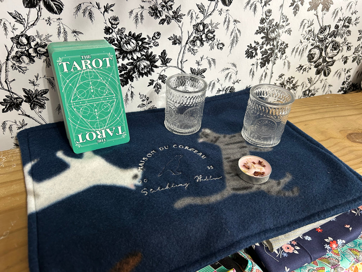 🕯️ The Diviner’s Drape : A Sacred Altar Cloth for Witchcraft, Divination & Ritual