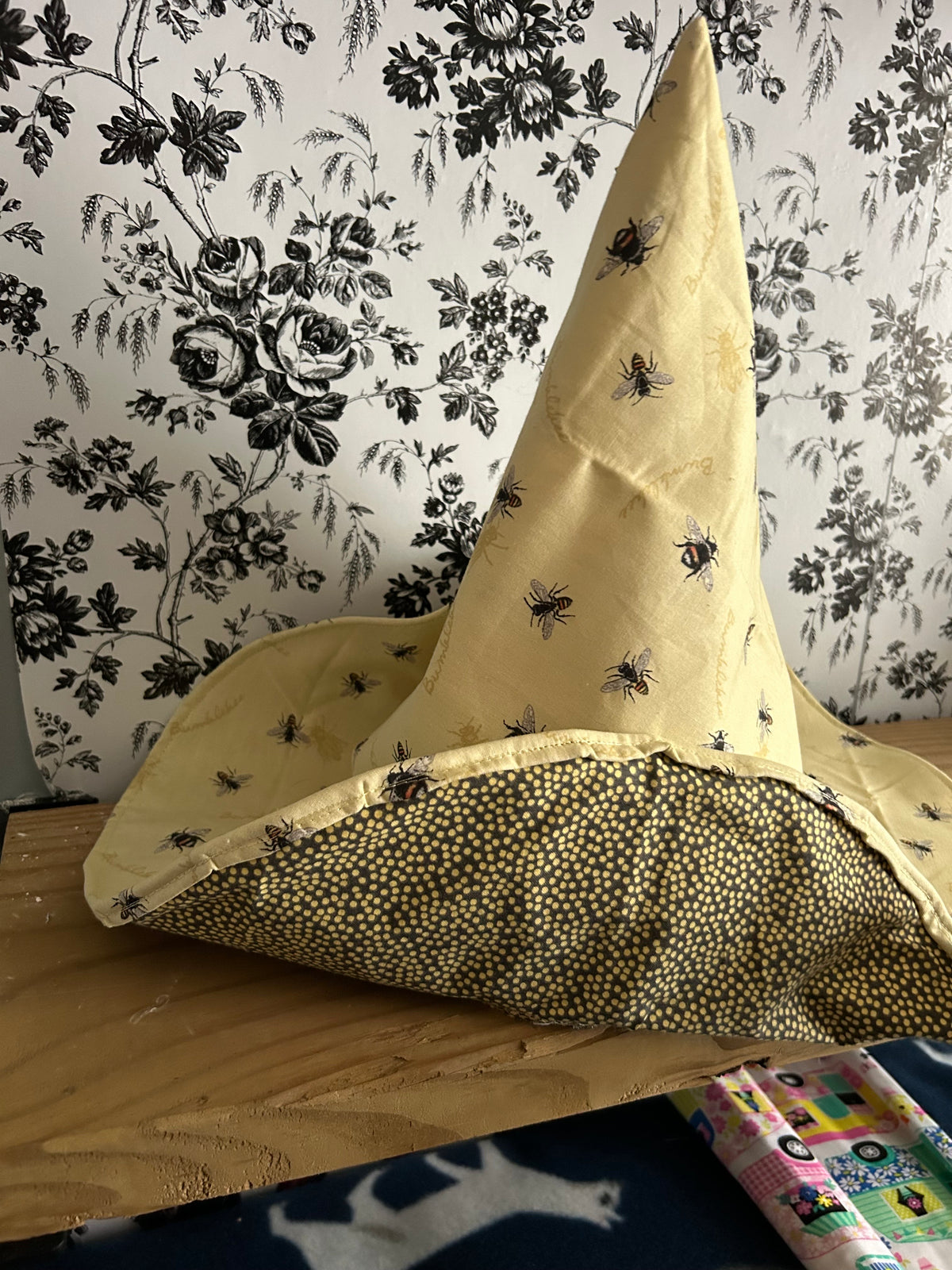 🧵 The Witch's Hat — Maison Exclusive x Stitchling Hollow 🧵